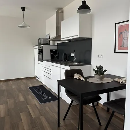 Moderne Ferienwohnung, Separater Eingang, Self Check In, Neubau, Smart Tv & Wifi & Kaffemaschine Inklusive Lohr